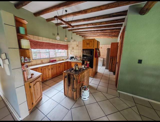 3 BEDROOM HOUSE FOR SALE IN VANDERBIJLPARK SE 7